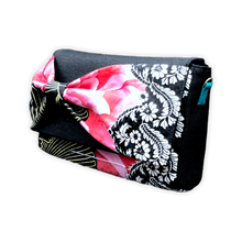 Load image into Gallery viewer, Bow Clutch Bag _ Serial No.TM01211