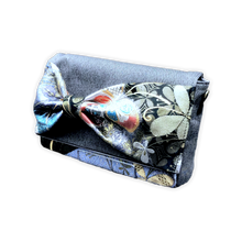 Load image into Gallery viewer, Bow Clutch Bag _ Serial No.TM01216