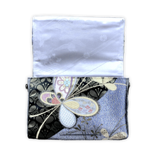 Load image into Gallery viewer, Bow Clutch Bag _ Serial No.TM01216