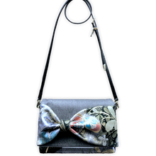 Load image into Gallery viewer, Bow Clutch Bag _ Serial No.TM01216