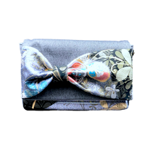 Load image into Gallery viewer, Bow Clutch Bag _ Serial No.TM01216