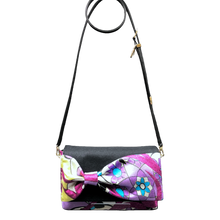 Load image into Gallery viewer, Bow Clutch Bag _ Serial No.TM01215