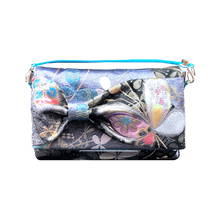 Load image into Gallery viewer, Bow Clutch Bag _ Serial No.TM01217