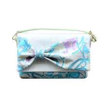 Load image into Gallery viewer, Bow Clutch Bag _ Serial No.TM01203