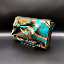 Load image into Gallery viewer, Bow Clutch Bag _ Serial No.TM01202