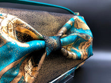Load image into Gallery viewer, Bow Clutch Bag _ Serial No.TM01202
