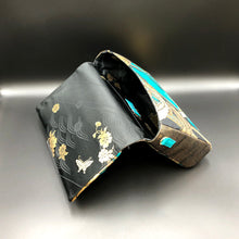 Load image into Gallery viewer, Bow Clutch Bag _ Serial No.TM01202