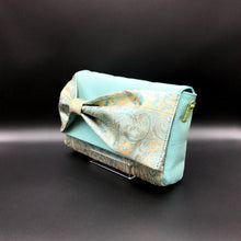 Load image into Gallery viewer, Bow Clutch Bag _ Serial No.TM01204