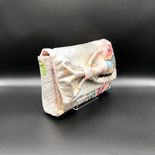 Load image into Gallery viewer, Bow Clutch Bag _ Serial No.TM01209
