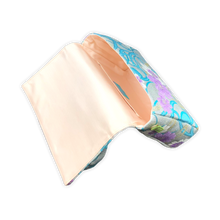 Load image into Gallery viewer, Bow Clutch Bag _ Serial No.TM01203