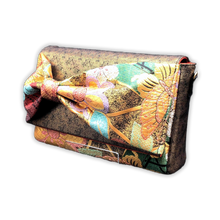 Load image into Gallery viewer, Bow Clutch Bag _ Serial No.TM01205