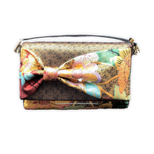 Load image into Gallery viewer, Bow Clutch Bag _ Serial No.TM01205