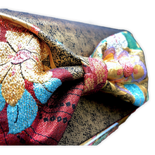 Load image into Gallery viewer, Bow Clutch Bag _ Serial No.TM01205