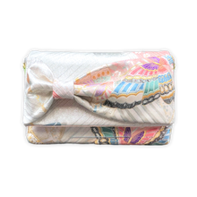 Load image into Gallery viewer, Bow Clutch Bag _ Serial No.TM01209