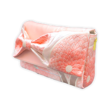 Load image into Gallery viewer, Bow Clutch Bag _ Serial No.TM01210