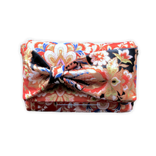 Load image into Gallery viewer, Bow Clutch Bag _ Serial No.TM01213
