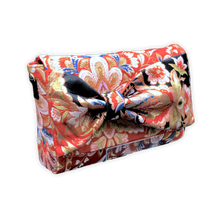 Load image into Gallery viewer, Bow Clutch Bag _ Serial No.TM01213
