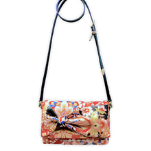 Load image into Gallery viewer, Bow Clutch Bag _ Serial No.TM01213