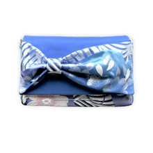Load image into Gallery viewer, Bow Clutch Bag _ Serial No.TM01218