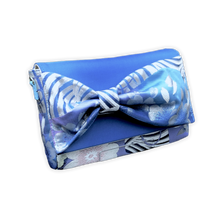 Load image into Gallery viewer, Bow Clutch Bag _ Serial No.TM01218