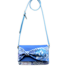 Load image into Gallery viewer, Bow Clutch Bag _ Serial No.TM01218