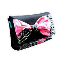 Load image into Gallery viewer, Bow Clutch Bag _ Serial No.TM01211
