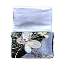 Load image into Gallery viewer, Bow Clutch Bag _ Serial No.TM01216

