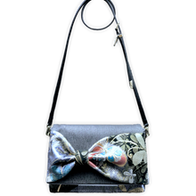 Load image into Gallery viewer, Bow Clutch Bag _ Serial No.TM01216
