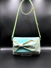 Load image into Gallery viewer, Bow Clutch Bag _ Serial No.TM01204
