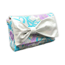 Load image into Gallery viewer, Bow Clutch Bag _ Serial No.TM01207
