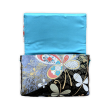 Load image into Gallery viewer, Bow Clutch Bag _ Serial No.TM01217
