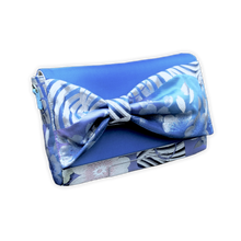 Load image into Gallery viewer, Bow Clutch Bag _ Serial No.TM01218
