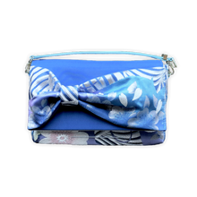 Load image into Gallery viewer, Bow Clutch Bag _ Serial No.TM01218
