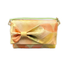 Load image into Gallery viewer, Bow Clutch Bag _ Serial No.TM01219
